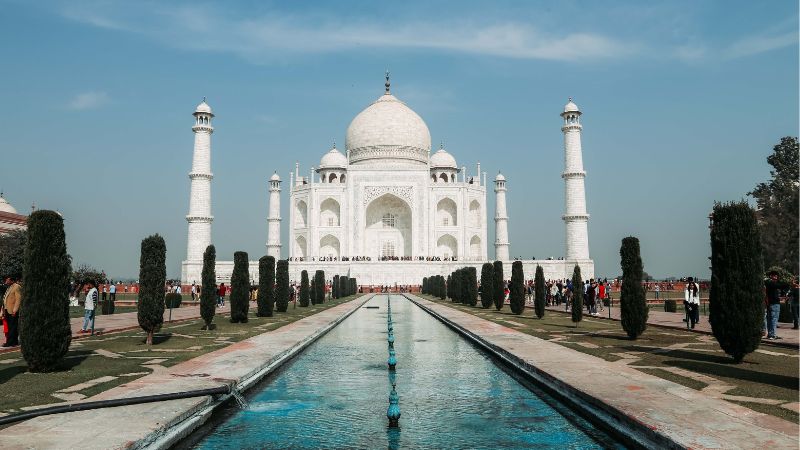 Taj Mahal is a famous historical monument.